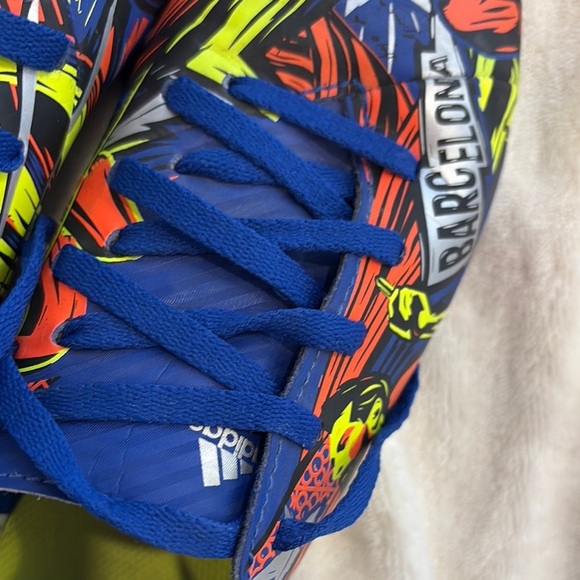 Adidas Vibrant Kids soccer cleats  with Graphic Design size youth 13 - Picture 4 of 7